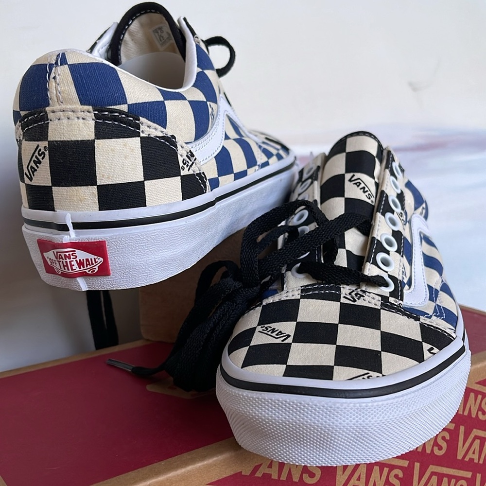 Vans WMNS Old Skool (Big Check) Black/Navy
VN0A4U3BWRT
Sneakers - Picture 9 of 16